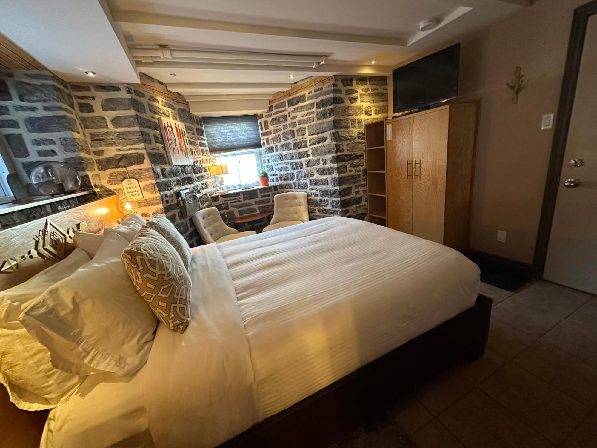 Auberge Aux Deux Lions Quebec City Exterior photo